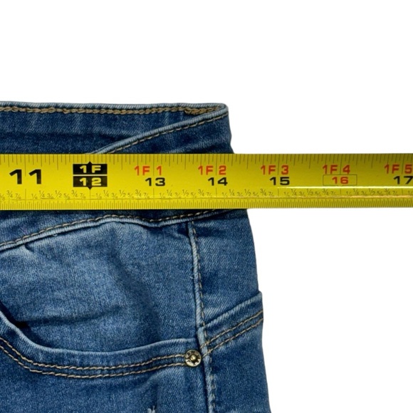 Wax Jean size 13/31 Jeans. Pockets on front and back, with belt loops. - Picture 5 of 11